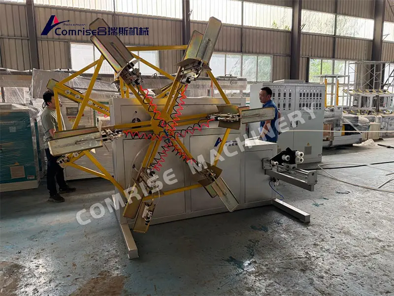 Тестването на машината за 1/2-2 инча HDPE тръби работи, клиентът е доволен
